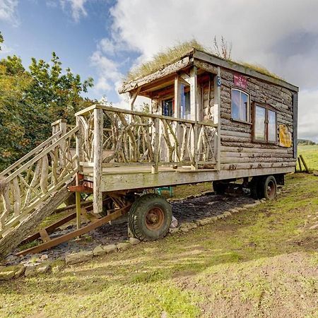 2X Double Bed - Glamping Wagon Dalby Forest Scarborough Bagian luar foto