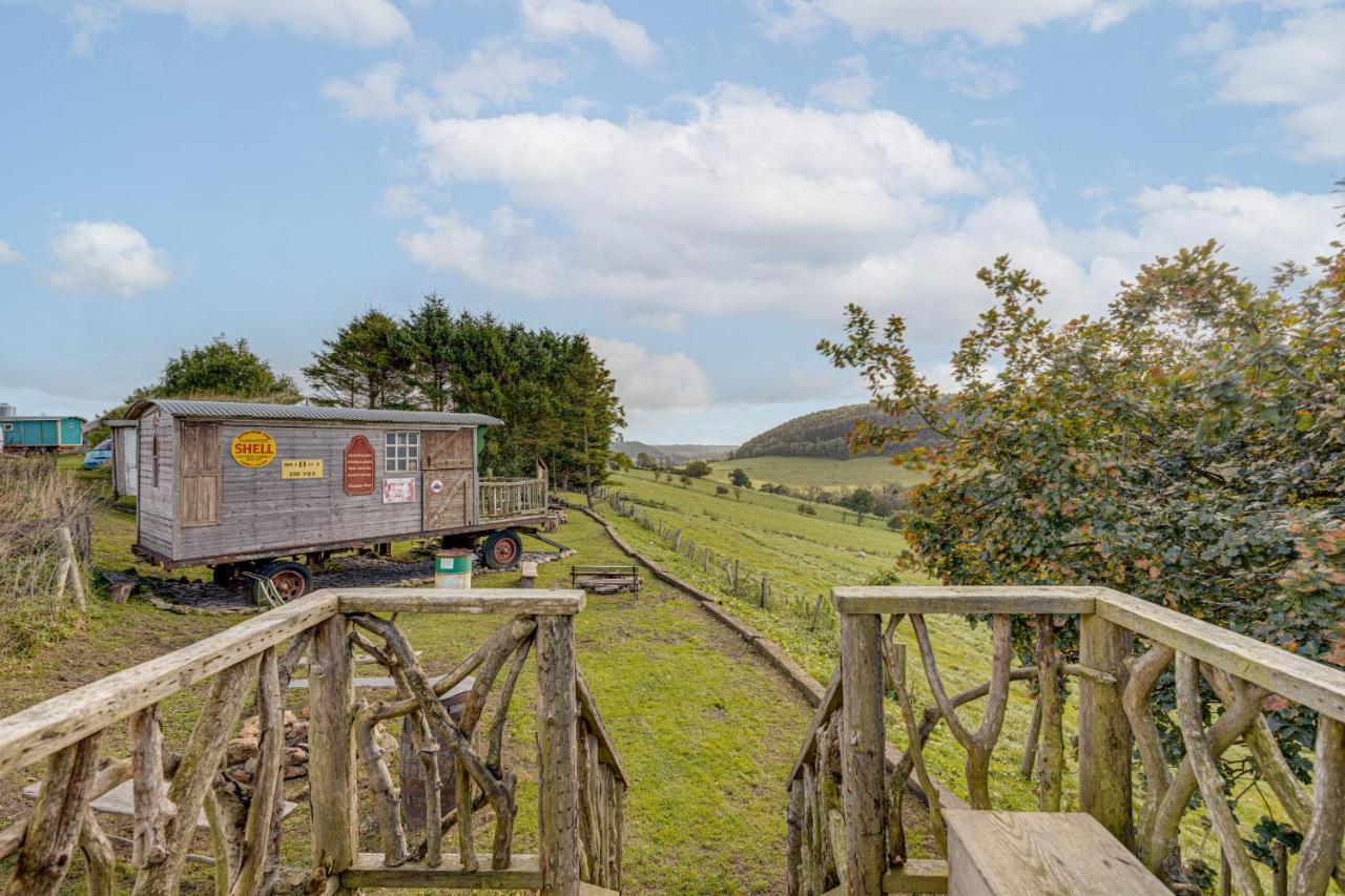 2X Double Bed - Glamping Wagon Dalby Forest Scarborough Bagian luar foto