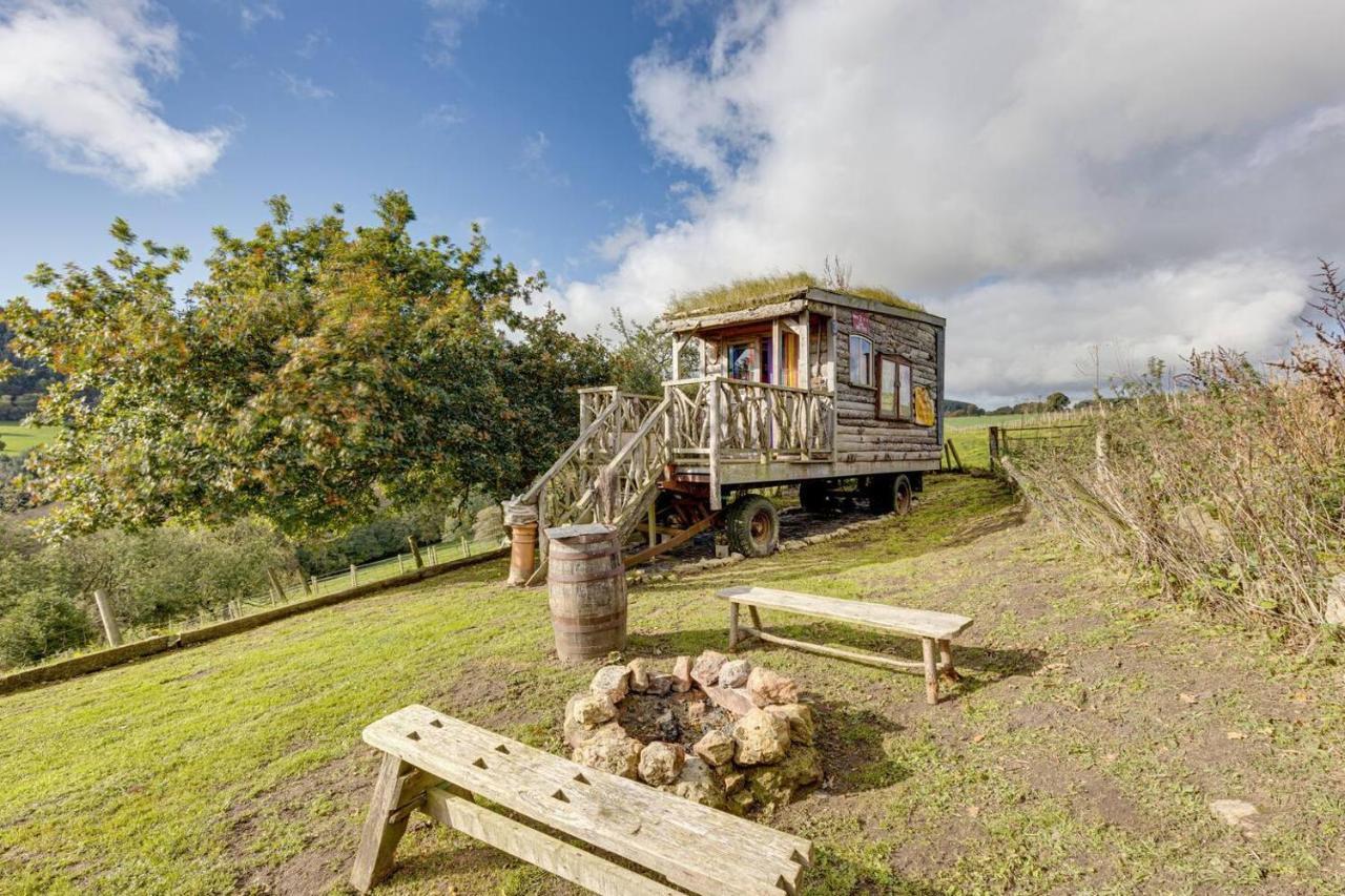 2X Double Bed - Glamping Wagon Dalby Forest Scarborough Bagian luar foto