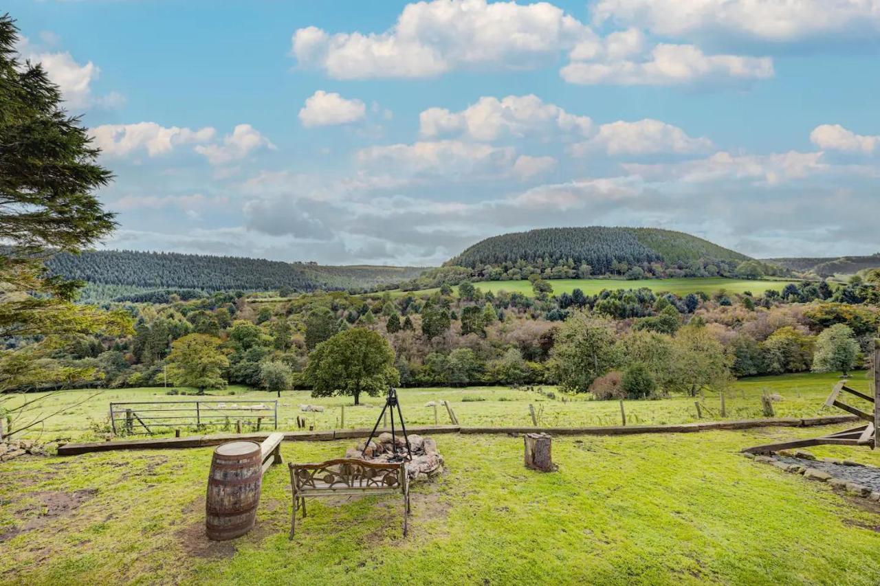 2X Double Bed - Glamping Wagon Dalby Forest Scarborough Bagian luar foto